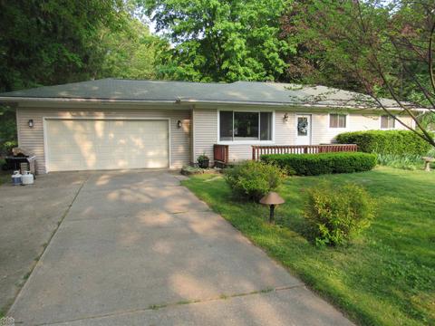 9791 Lee St, Algonac, MI 48001