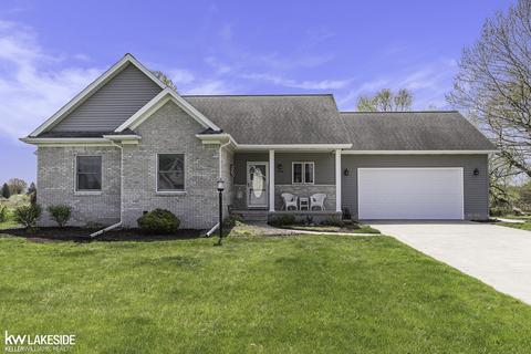 7007 Greenbush Ln, Lexington, MI 48450