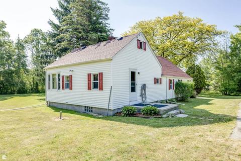 6302 Hewitt Rd, Grant, MI 48032 photo 4