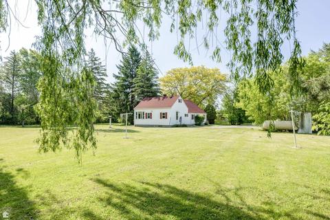 6302 Hewitt Rd, Grant, MI 48032 photo 5