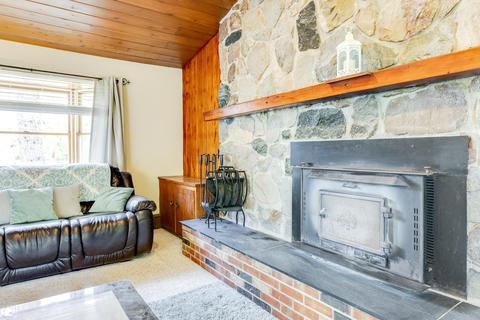 6302 Hewitt Rd, Grant, MI 48032 photo 10