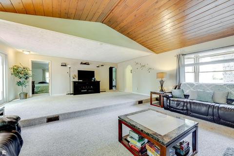 6302 Hewitt Rd, Grant, MI 48032 photo 14
