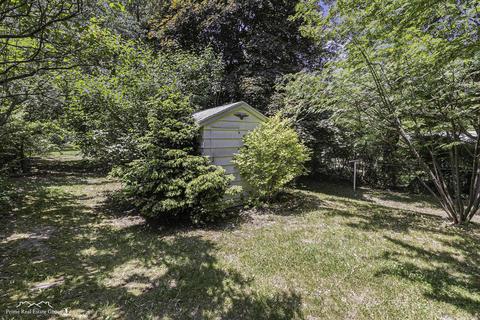 805 Forest Dr, Fenton, MI 48430 photo 9