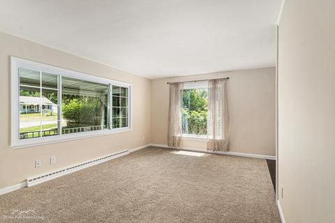 805 Forest Dr, Fenton, MI 48430 photo 14