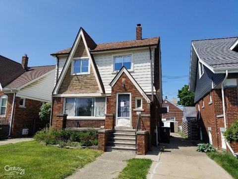 7453 Coolidge, Center Line, MI 48015