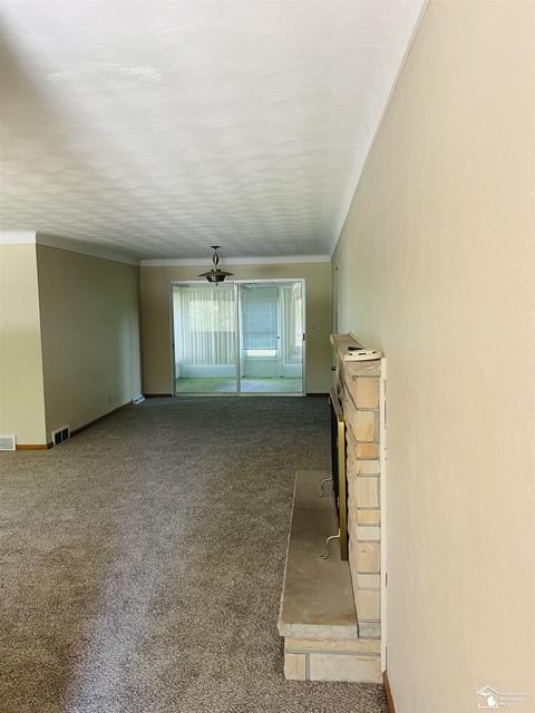 532 W Sterns, Temperance, MI 48182 photo 6