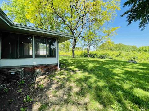 532 W Sterns, Temperance, MI 48182 photo 38
