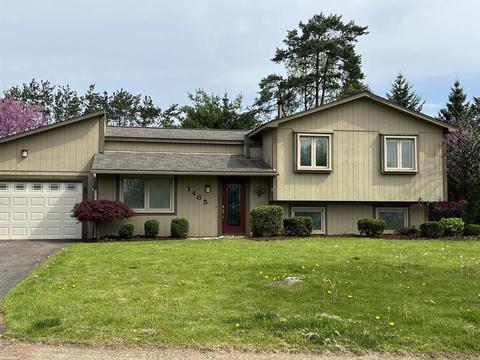 1465 Commerce Pnes, Commerce Twp, MI 48390