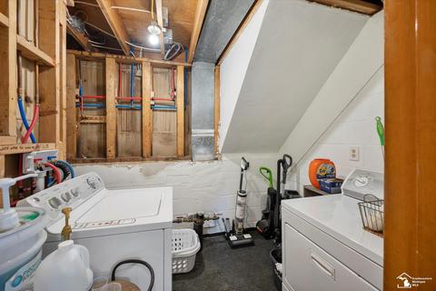 7605 Indian, Temperance, MI 48182 photo 24