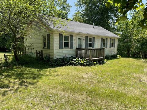 46675 Willis Rd, Belleville, MI 48111 photo 2