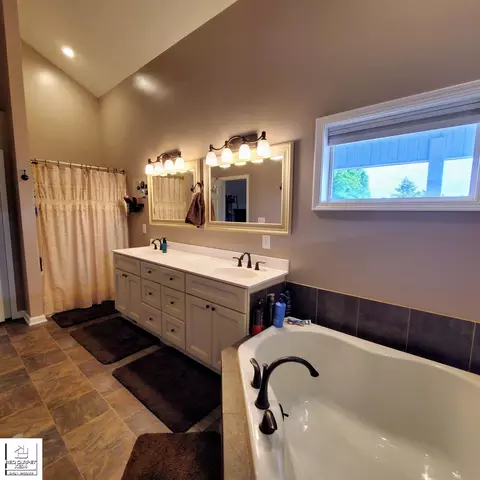 5253 Henderson, Davison, MI 48423 photo 23