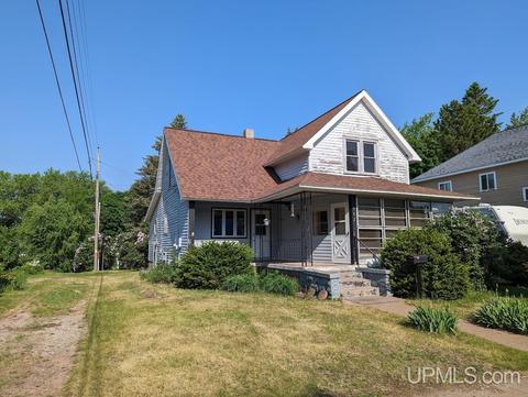 302 3rd, Ontonagon, MI 49953