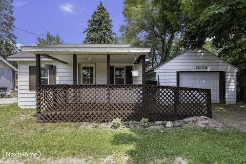 1058 W Boatfield, Flint, MI 48507