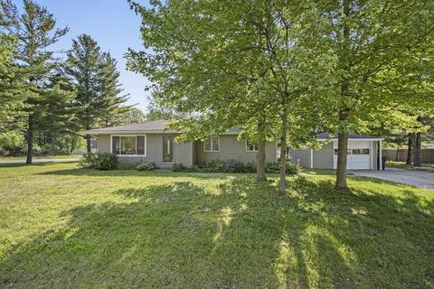 5990 W Montevista Dr, Fort Gratiot, MI 48059
