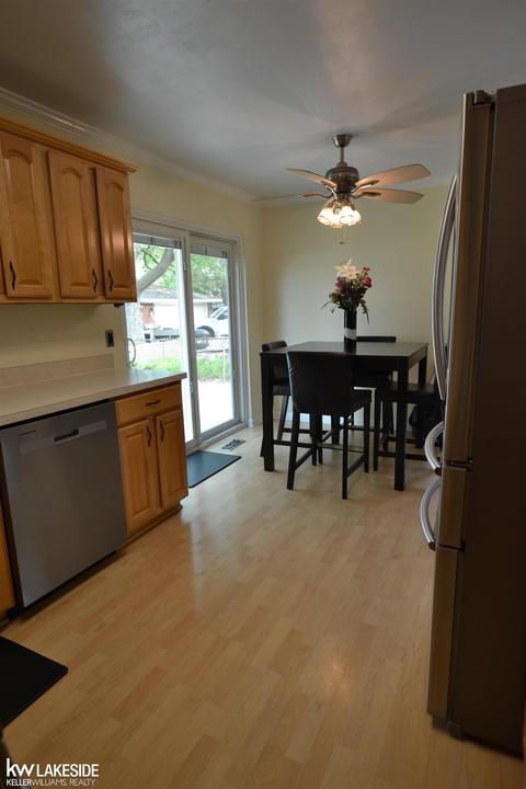 28538 Bradner, Warren, MI 48088 photo 31