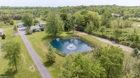 443 Wadhams Rd, Saint Clair, MI 48079 photo 2
