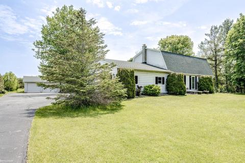 443 Wadhams Rd, Saint Clair, MI 48079 photo 4