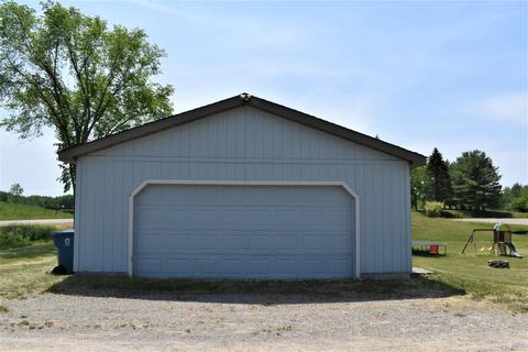 1638 Perth Ct, Gladwin, MI 48624 photo 9