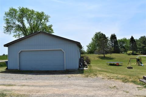 1638 Perth Ct, Gladwin, MI 48624 photo 10