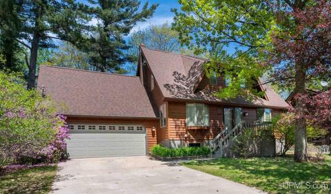 1806 Mildred, Marquette, MI 49855