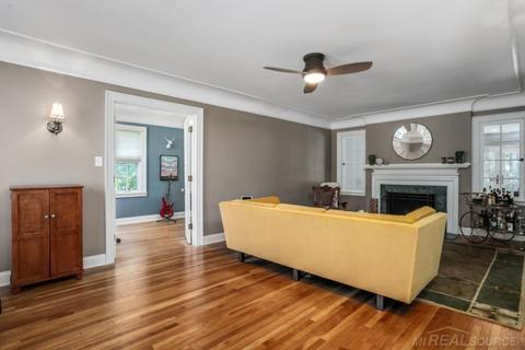 283 Hillcrest, Grosse Pointe Farms, MI 48236 photo 5