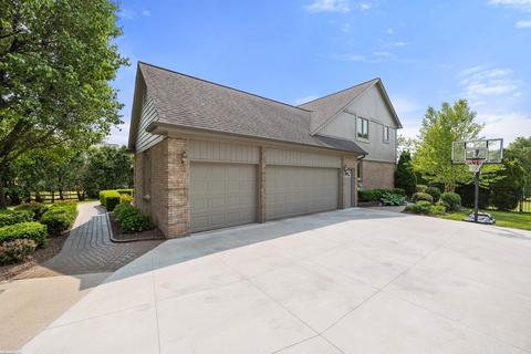 49207 Valley Frg, Macomb, MI 48044 photo 2