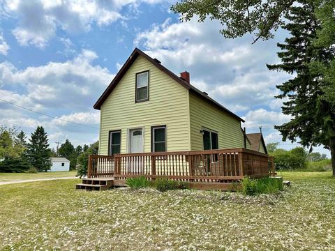 10541 N Main St, Rapid River, MI 49878