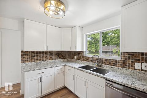 2187 Disch St, Flushing, MI 48433 photo 15
