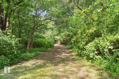 2187 Disch St, Flushing, MI 48433 photo 40