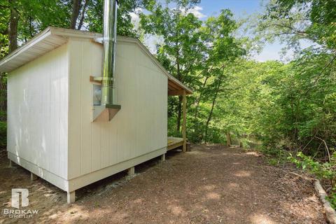 2187 Disch St, Flushing, MI 48433 photo 38
