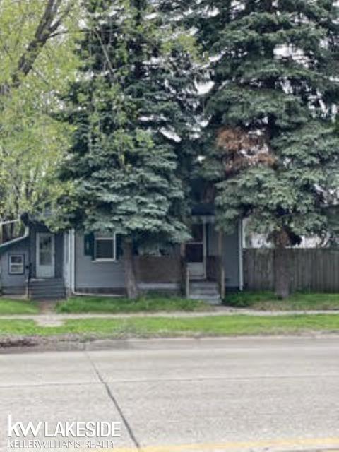 1705 10th St, Port Huron, MI 48060