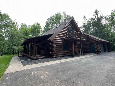120 Stub St, Hurley, WI 54534