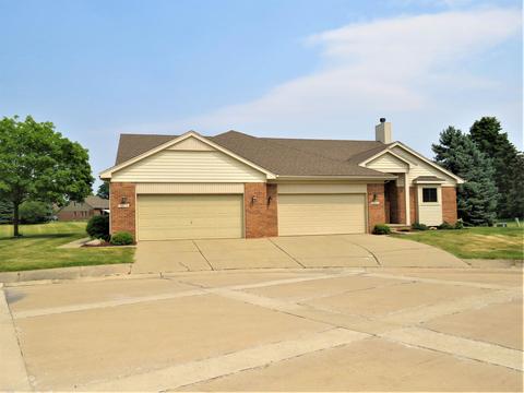 15974 Pheasant Ridge Ct, Macomb, MI 48044