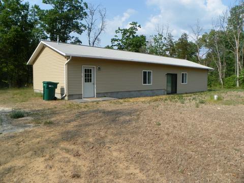 211 Piney Woods Rd, Harrison, MI 48625