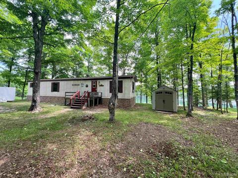 357 Camp Lk, Iron River, MI 49935
