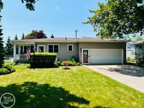2315 Riverside, Port Huron, MI 48060