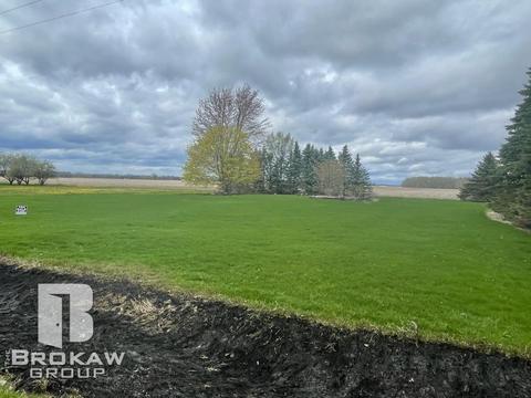 E Laporte, Hemlock, MI 48626 photo 3