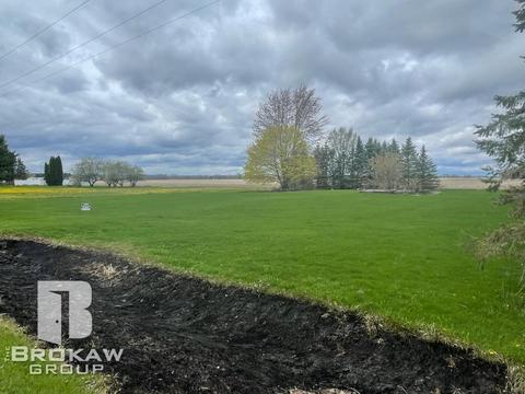 E Laporte, Hemlock, MI 48626 photo 2