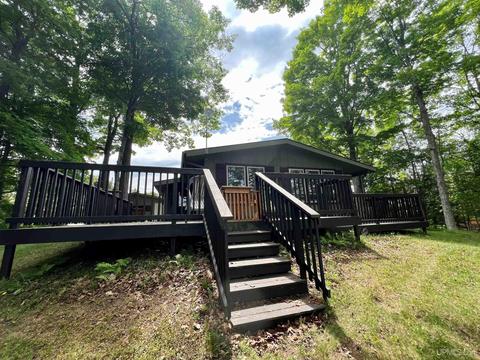 1518 Co Rd 424, Crystal Falls, MI 49920