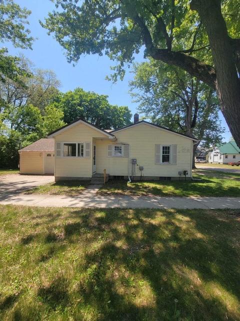 210 N Fifth, Coleman, MI 48618