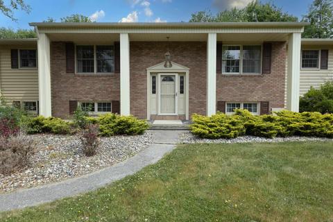 2901 Schwab Rd, Bay City, MI 48706