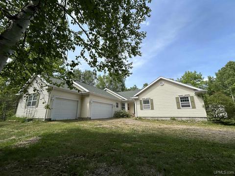 285 Taylor, Gwinn, MI 49841