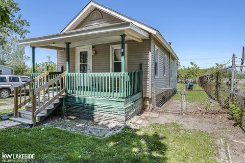1553 Oak, Monroe, MI 48161 photo 2