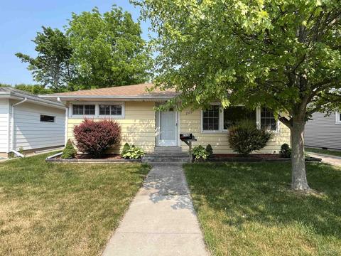 2526 N Mason St, Saginaw, MI 48602