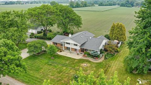 8282 Minx, Temperance, MI 48182 photo 3
