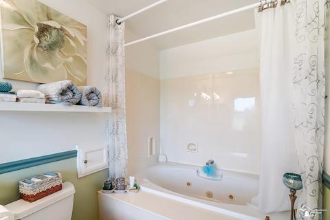 8282 Minx, Temperance, MI 48182 photo 24