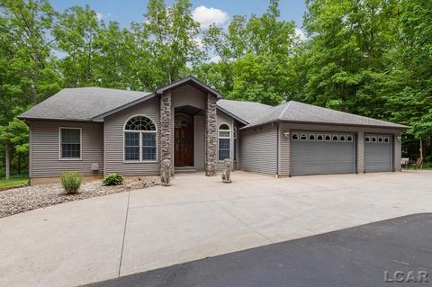 3276 Spielman Rd, Adrian, MI 49221