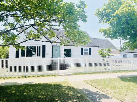 1703 6th Ave S, Escanaba, MI 49829