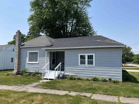 402 W Hosmer, Saint Charles, MI 48655