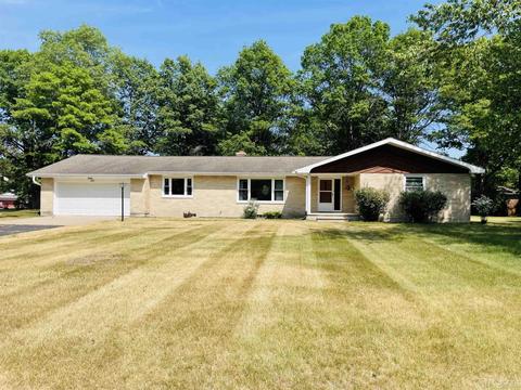 5740 Birch 01 St, Gladstone, MI 49837